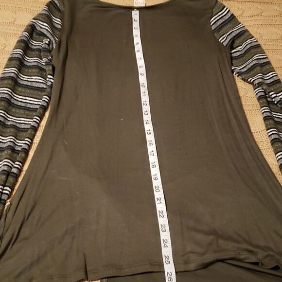 HUNTER Green tunic  - Picture 5 of 6